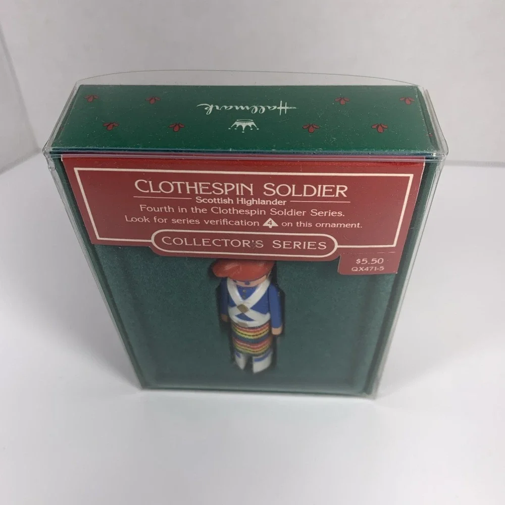 Hallmark 1985 Collector's Series Clothespin Scottish Highlander Soldier Ornament